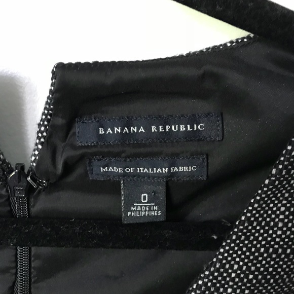 Banana Republic Textured V-Neck Sheath Dress - Picture 4 of 8